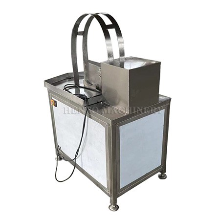 Automatski stroj za rezanje kokosa